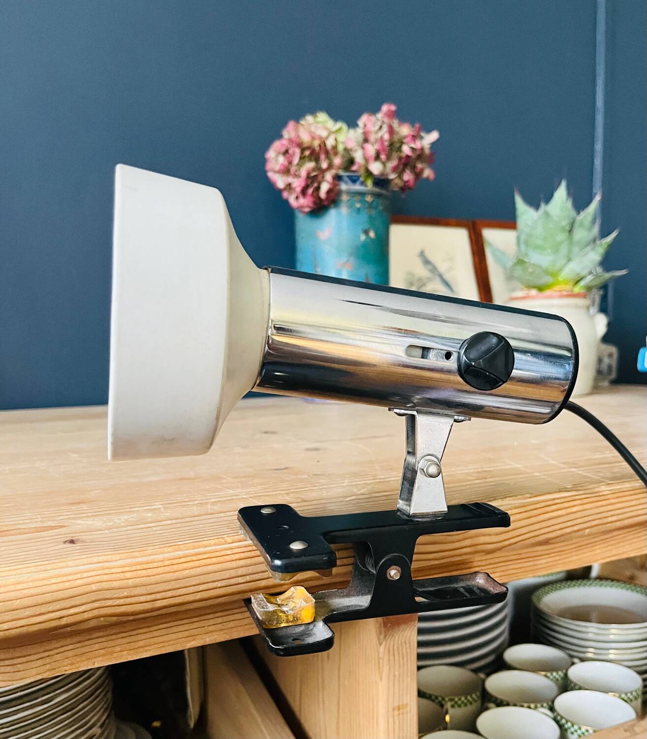 Vintage clip lamp