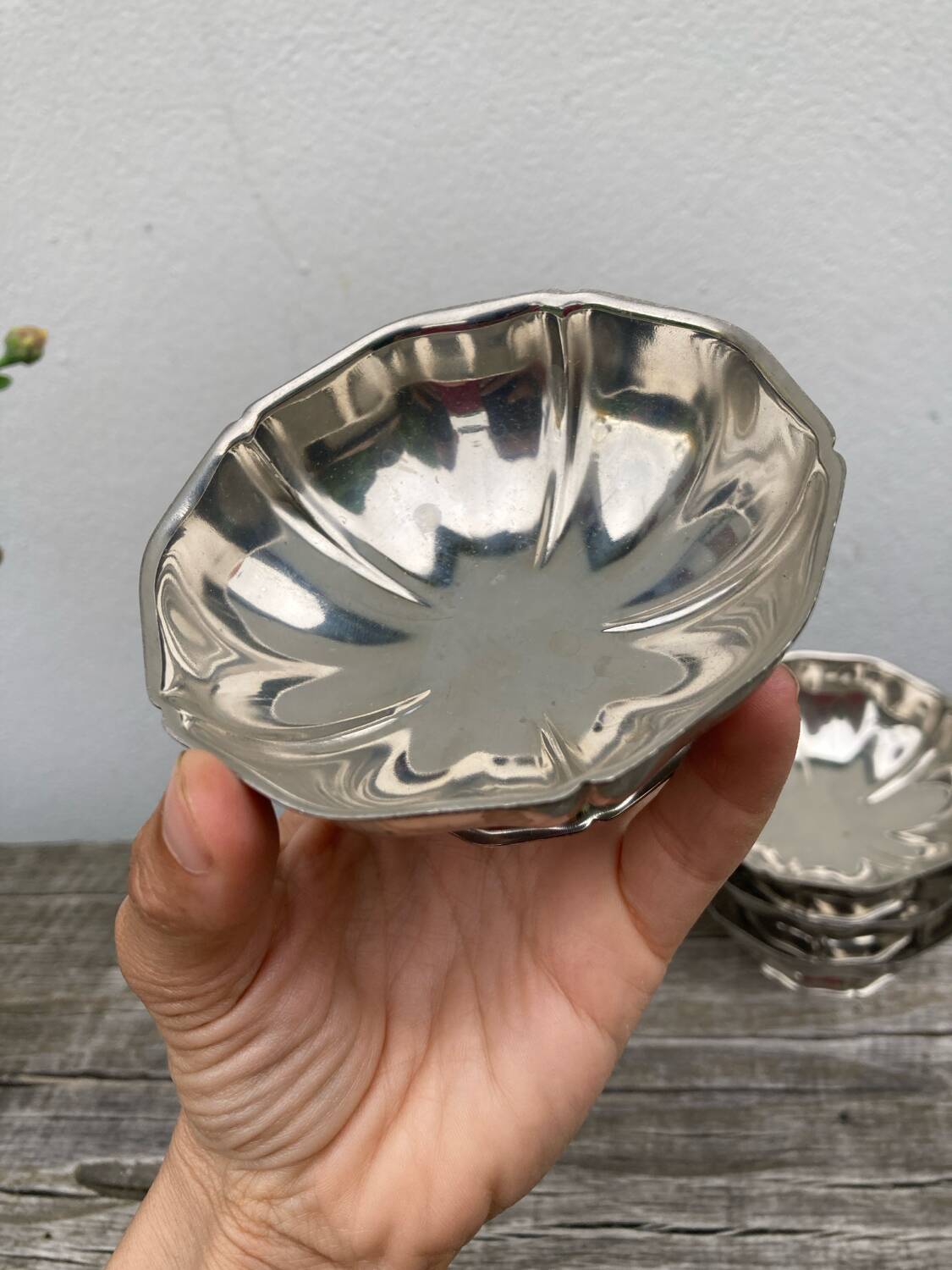 8 stainless steel bowls from the 1970s