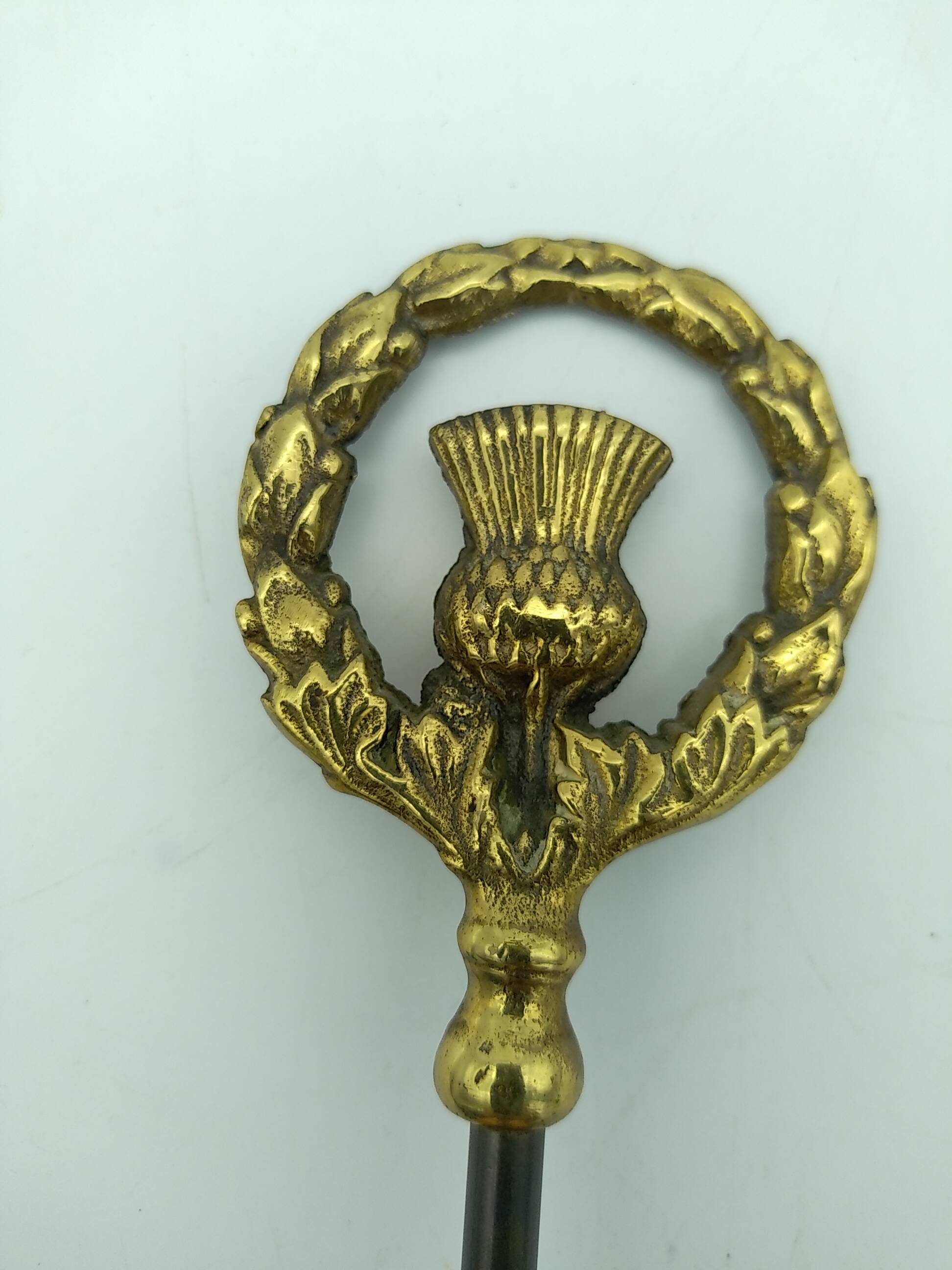 Brosse cheminée ou autre . Cuivre et laiton .
