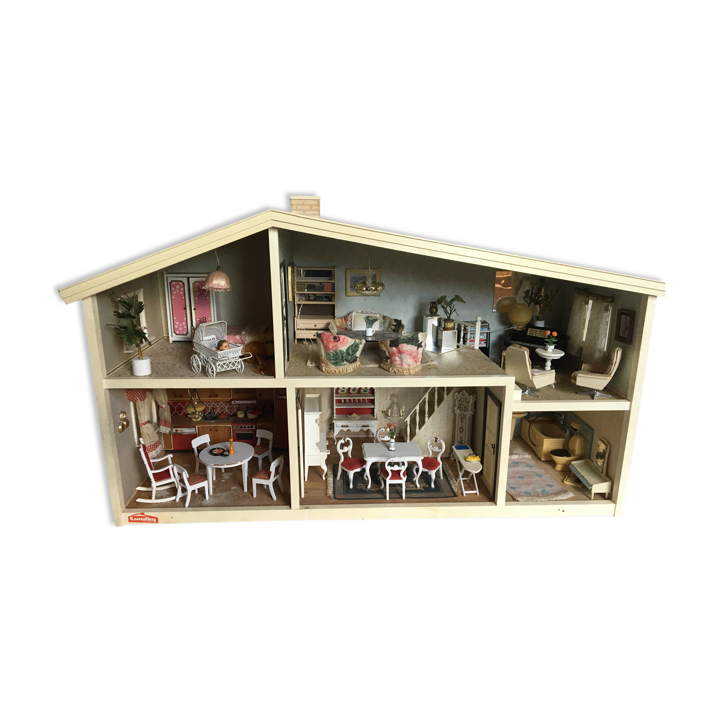 So-called Doll House