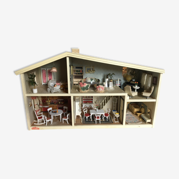 So-called Doll House