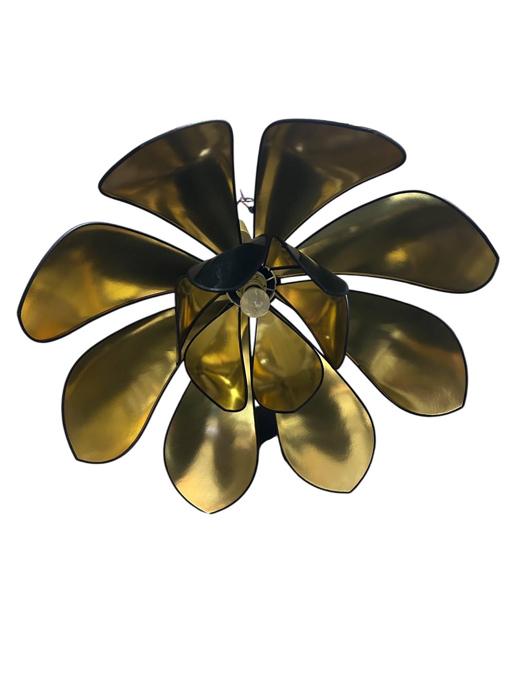 Suspension lotus Robert de Schuytener large format