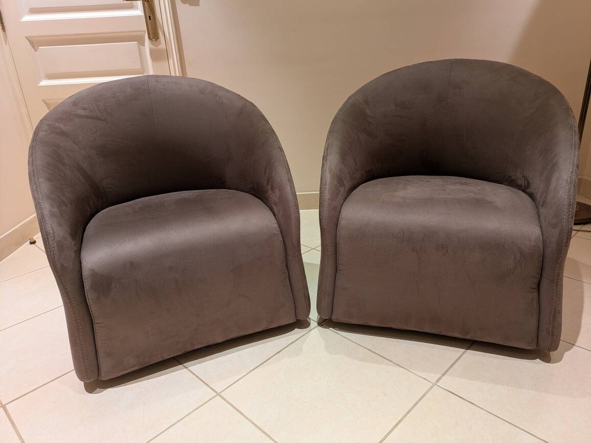 Reclining armchairs in alcantara