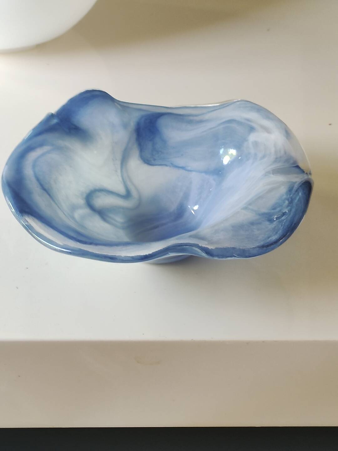 Large organic floral empty pocket. In glass/crystal