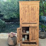 Standing man's wardrobe