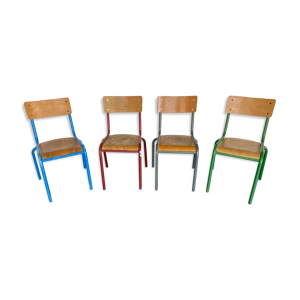 Lot de 4 chaises industrielles - multicolore