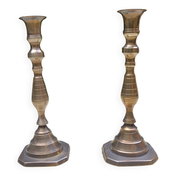 Paire de bougeoirs bronze