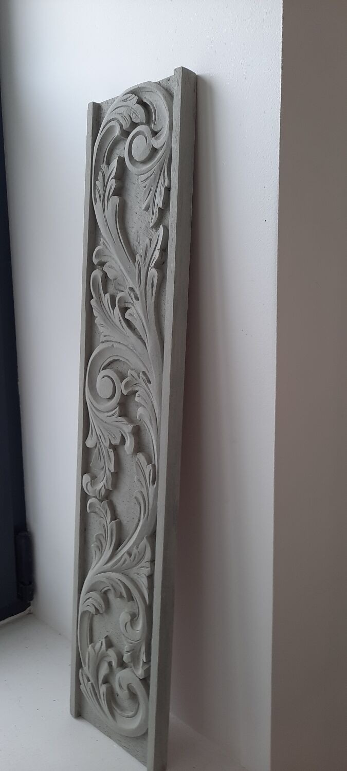 Wooden frieze