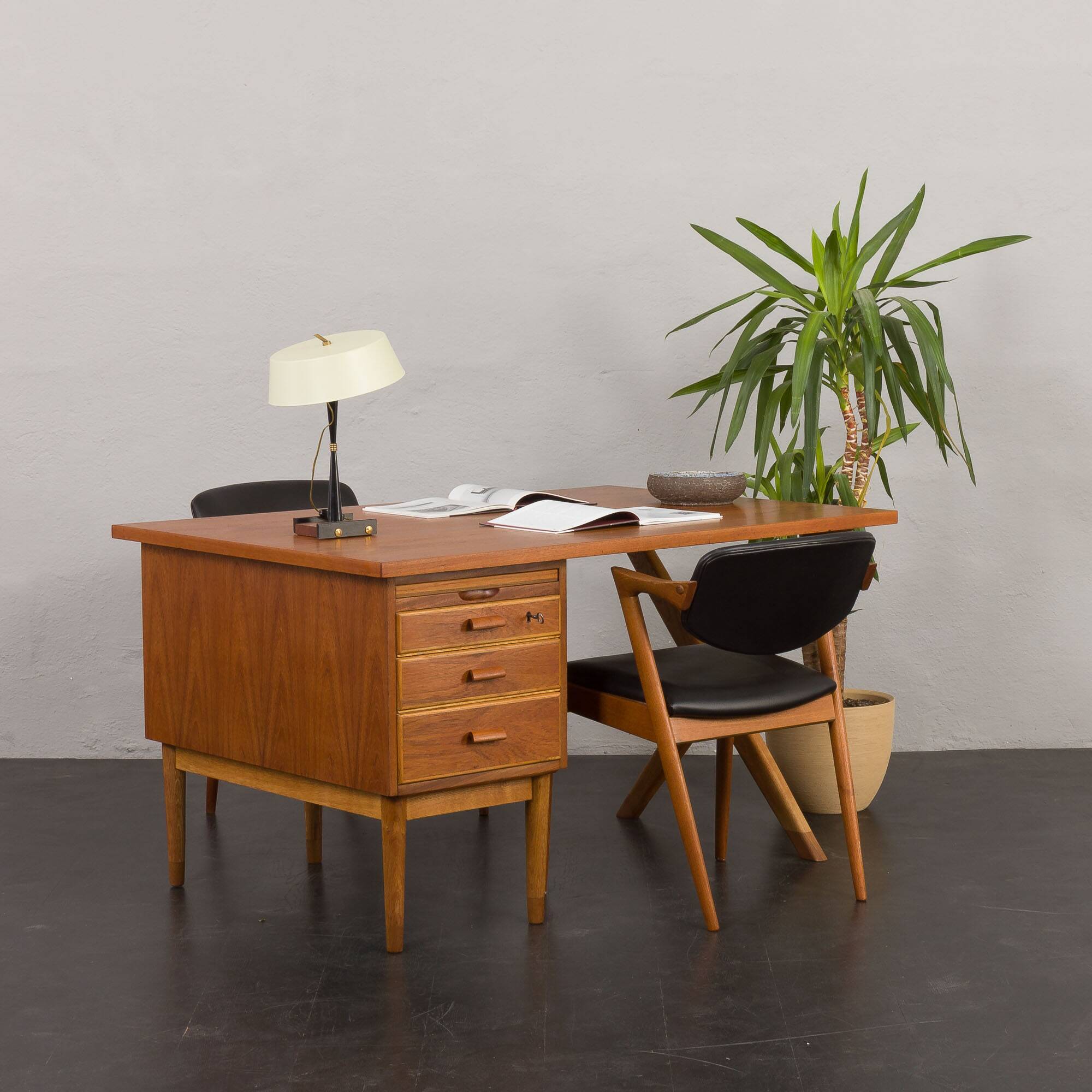 Teak and oak double-sided desk with X-shaped legs