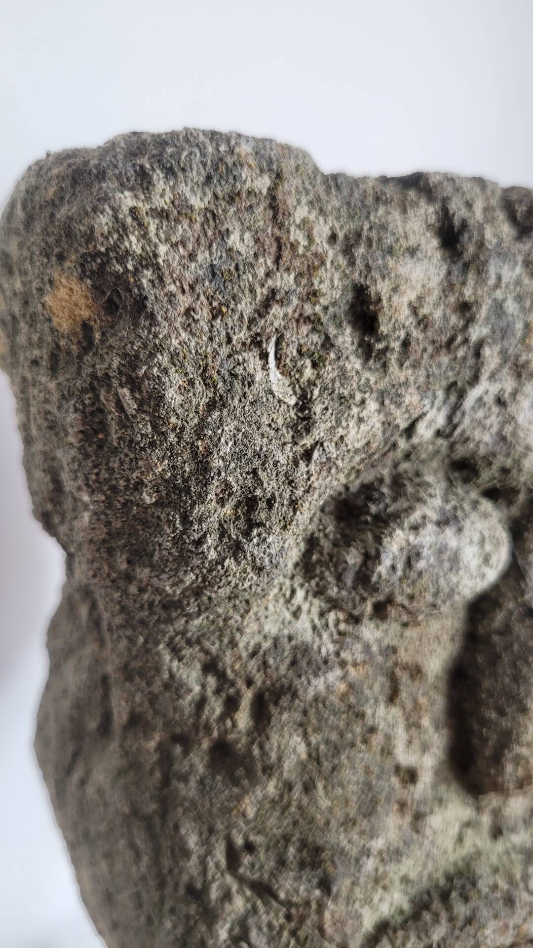 Ancienne sculpture en pierre