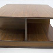Table basse italienne en noyer de style moderne du milieu du siècle de F.Lli Saporiti, années 1960