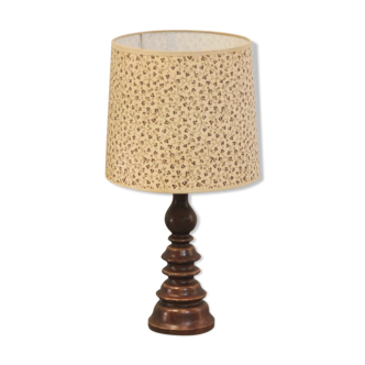 Vintage table lamp in beige wood flowers