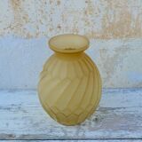 Vase Art Deco en verre pressé moulé jaune, 1920