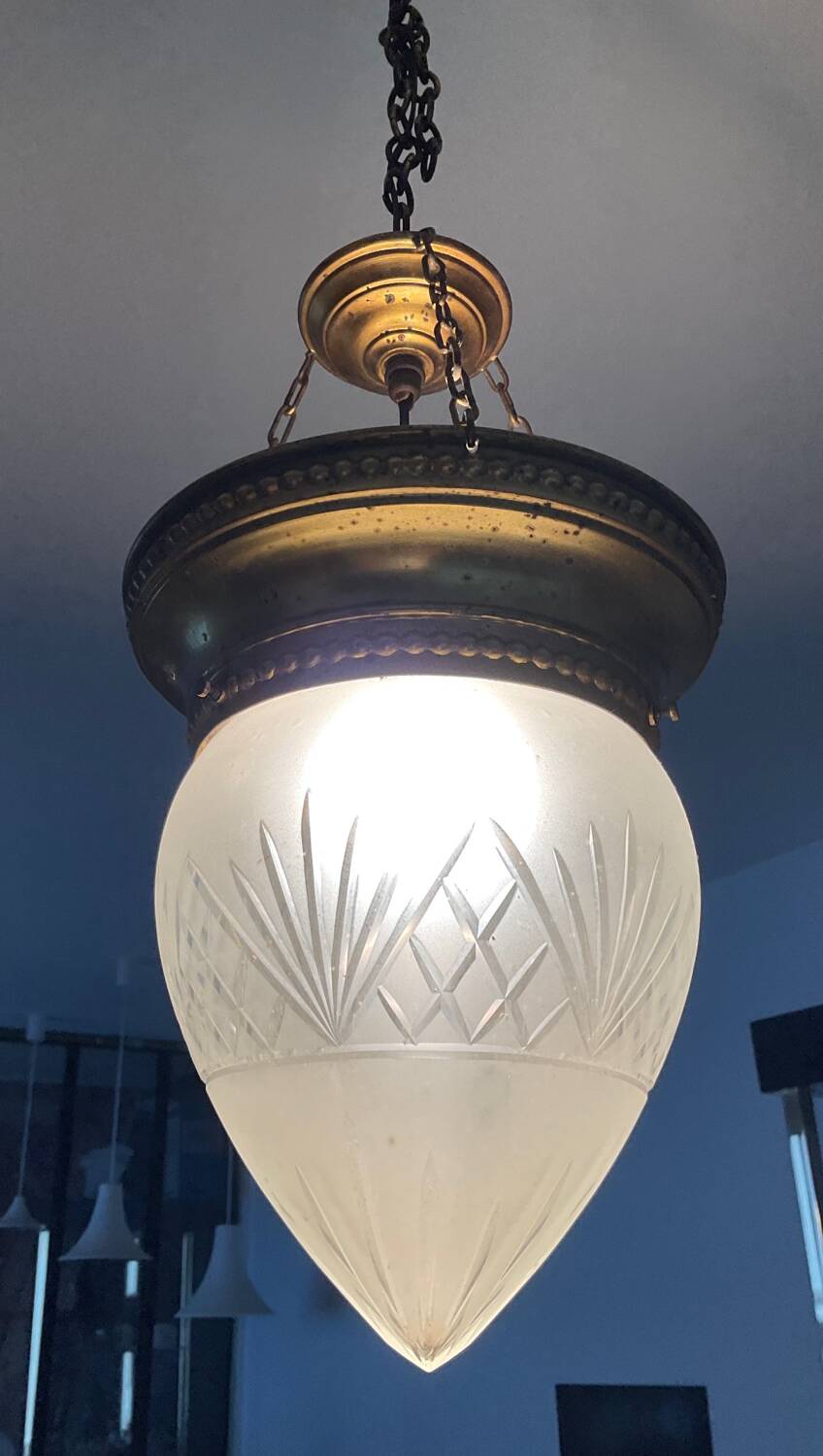 Vintage pendant light in chiseled glass and brass
