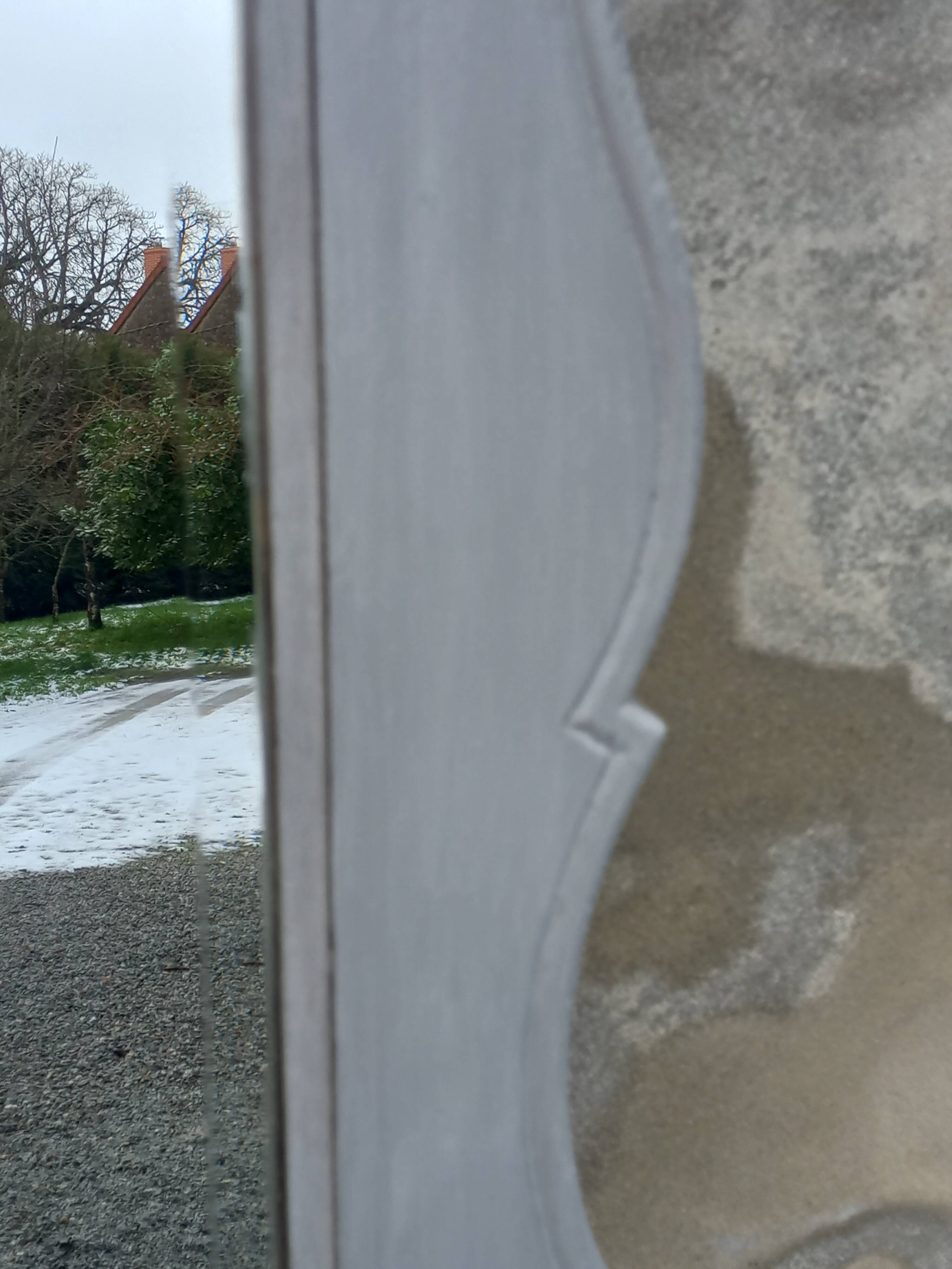 Antique Louis XV style mirror in solid oak with grey patina, 131cm.