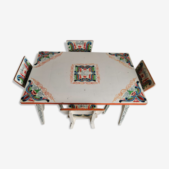 Salon table avec 4 chaises enfant vintage ethnique
