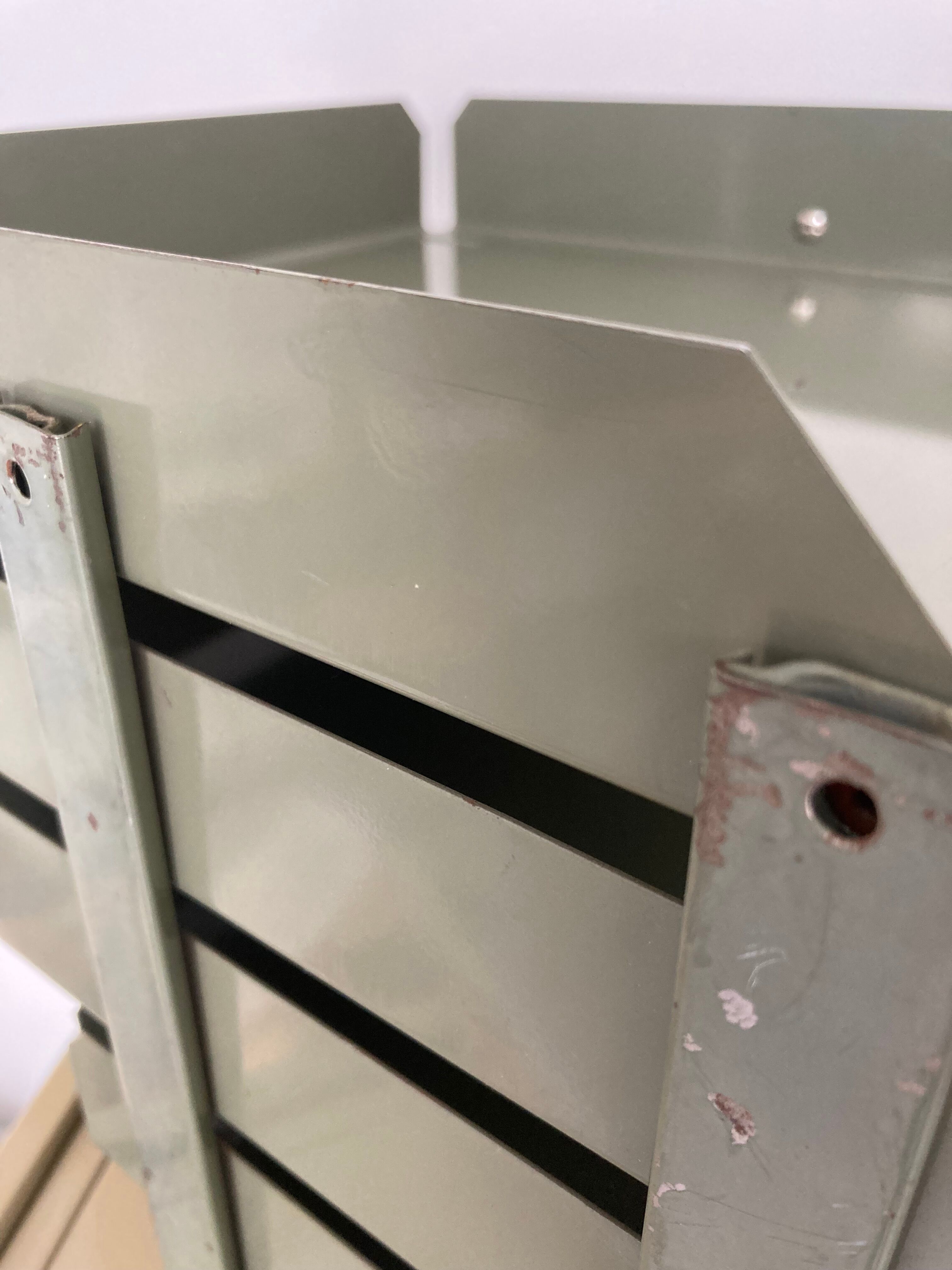 Trieur de bureau en métal années 50