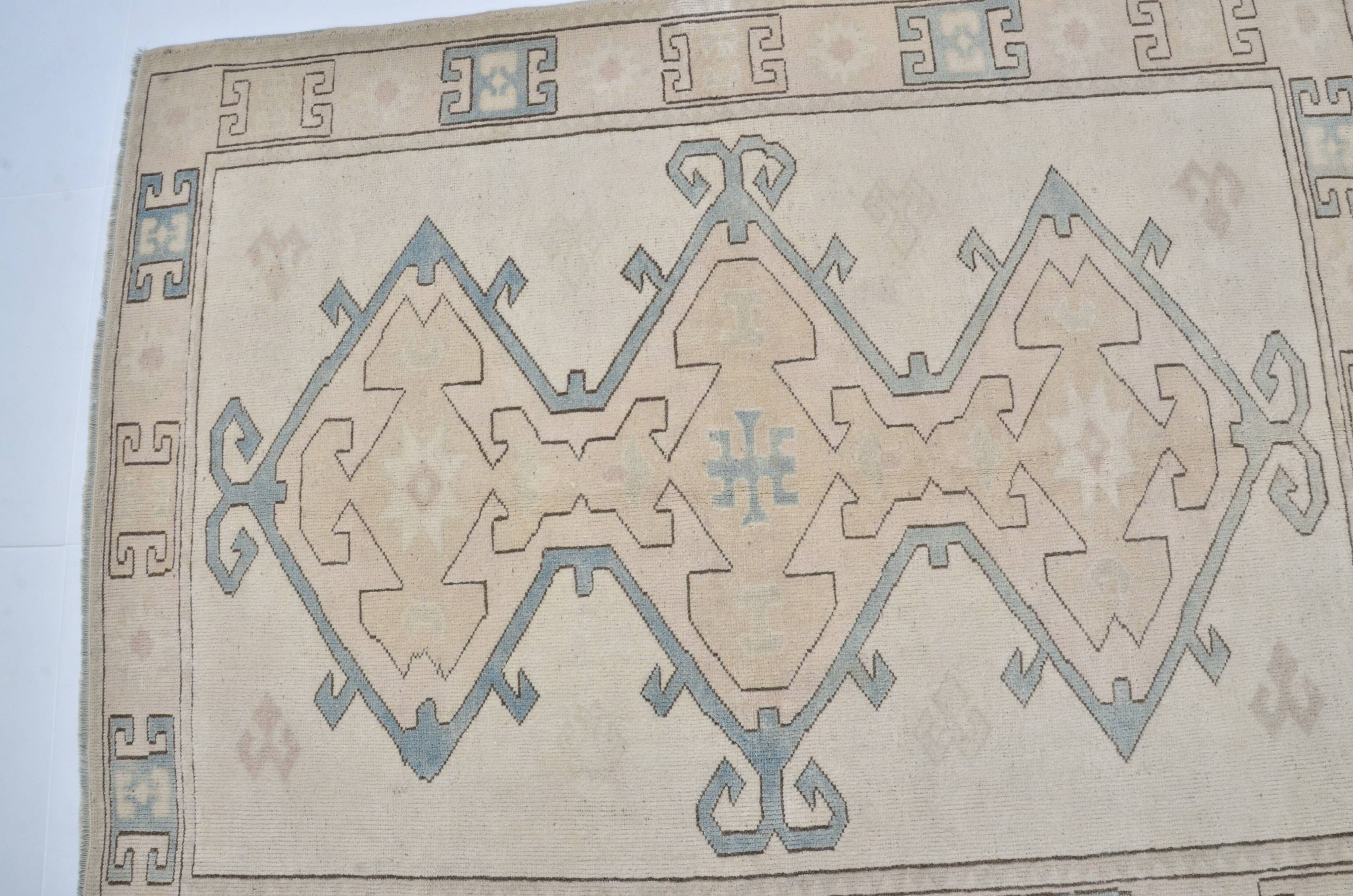 Bohemian hand knotted Oushak rug sku 3484