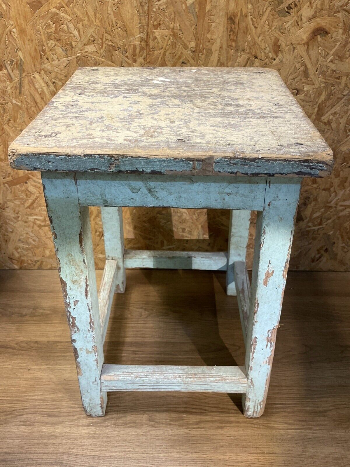 Tabouret porte plante bois patiné déco loft atelier campagne chic