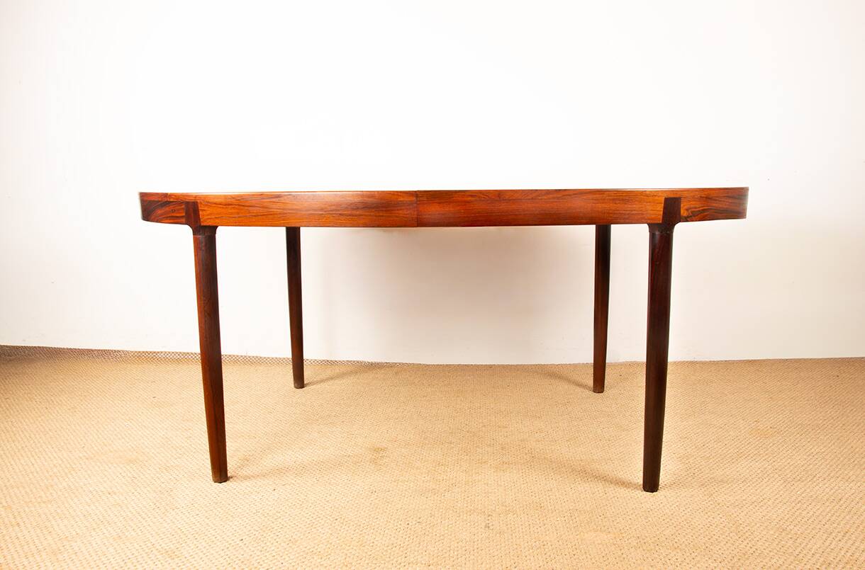 Table de repas, ovale, extensible, Danoise, Palissandre, Harry Ostergaard.