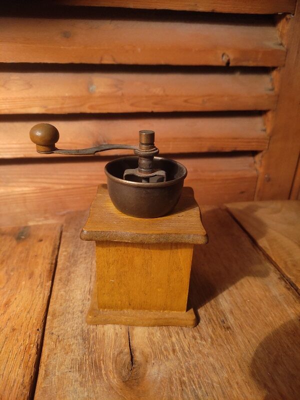Coffee grinder wood kitchen peugeot