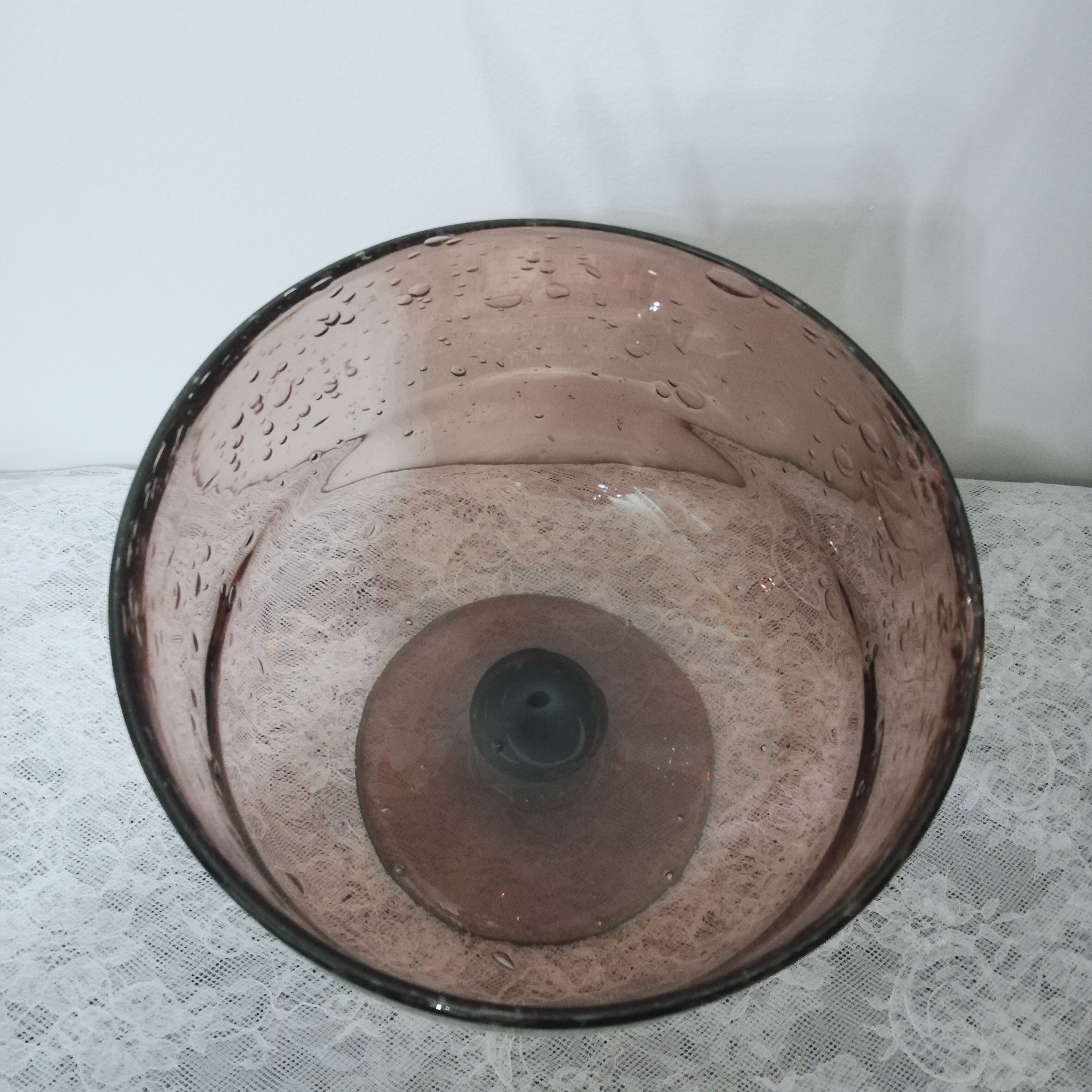 Cut in bubbled blown glass biot