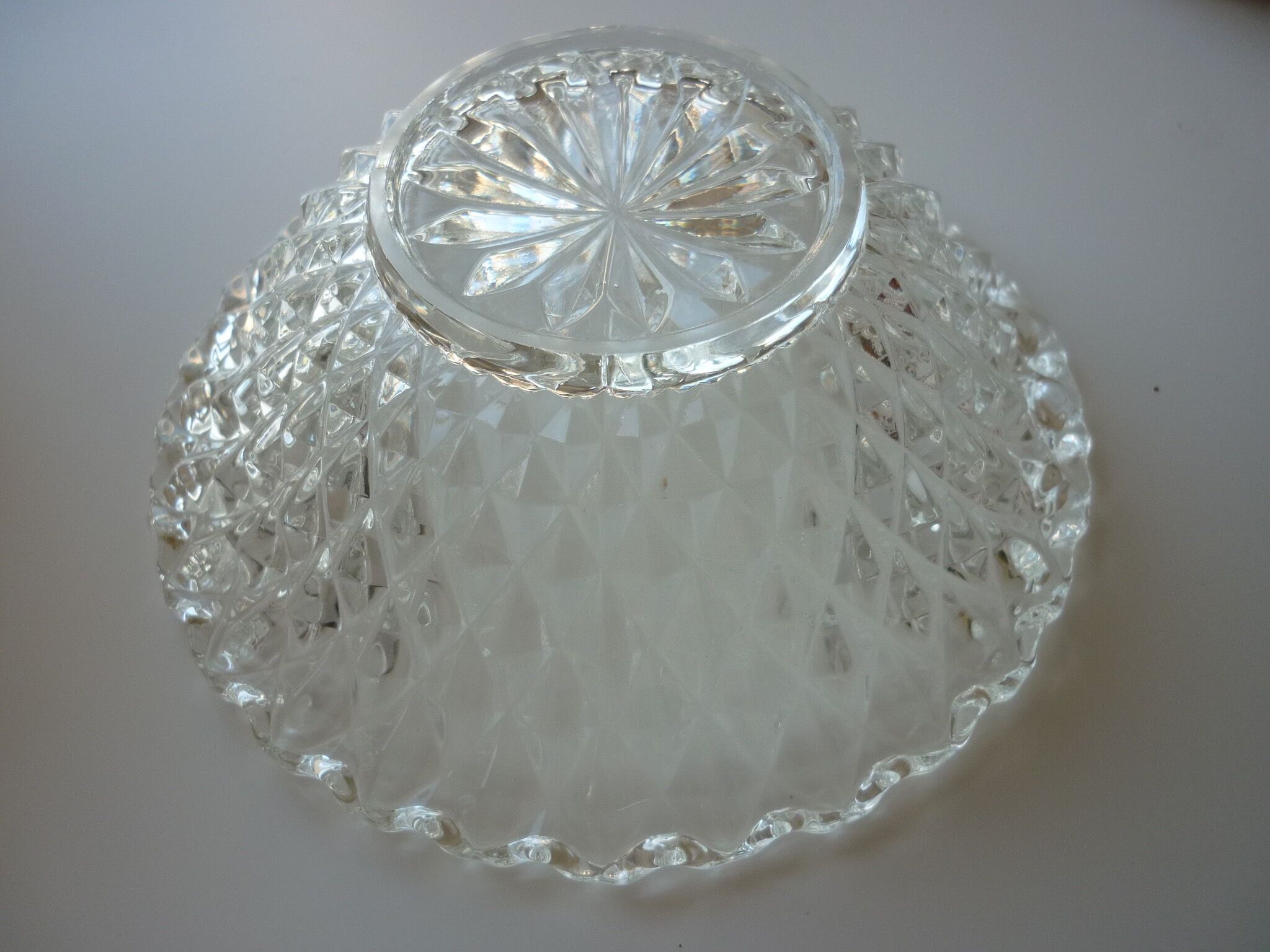 Set of 5 molded glass cups