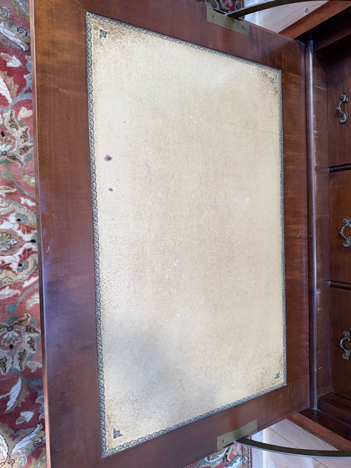 Secretary with drop-leaf in Louis XV style – Solid cherry wood – Chiselled bronze