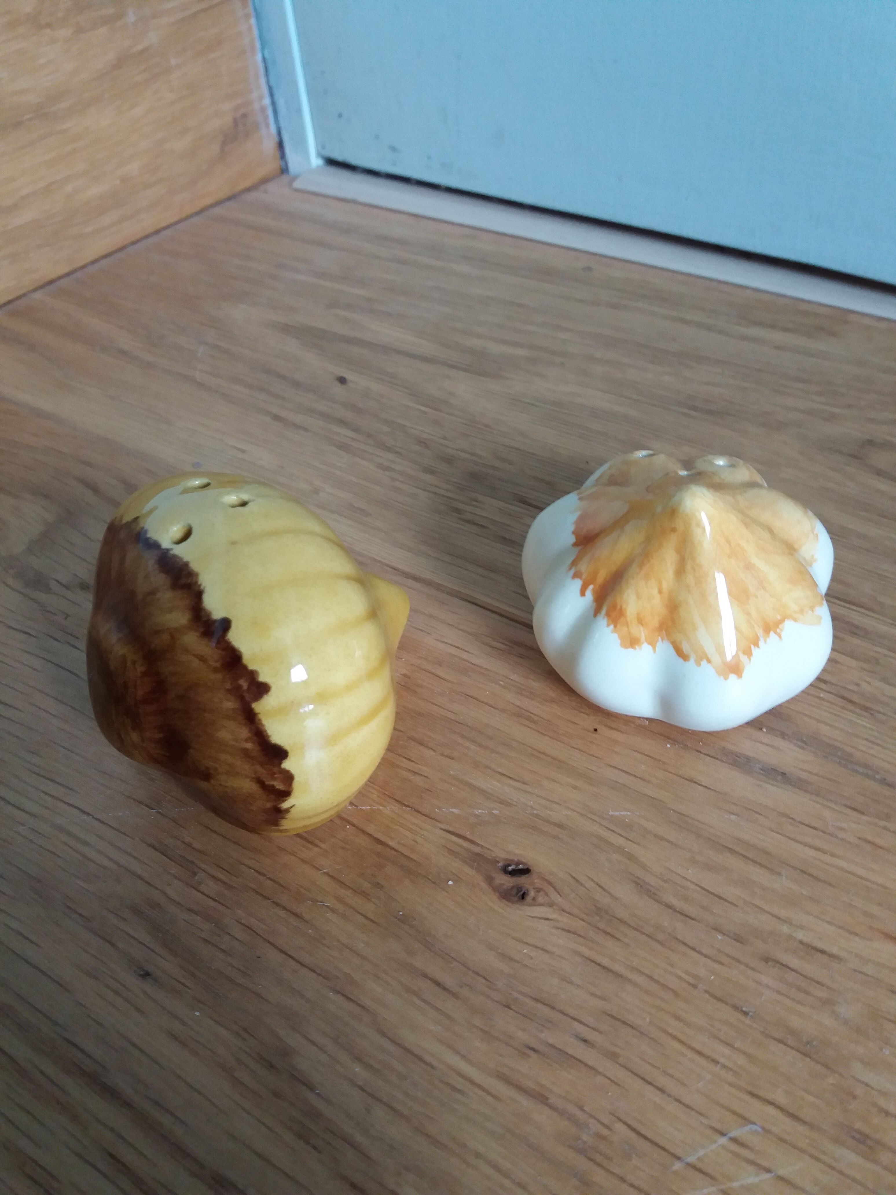 Pepper salt shaker shaped garlic and onion