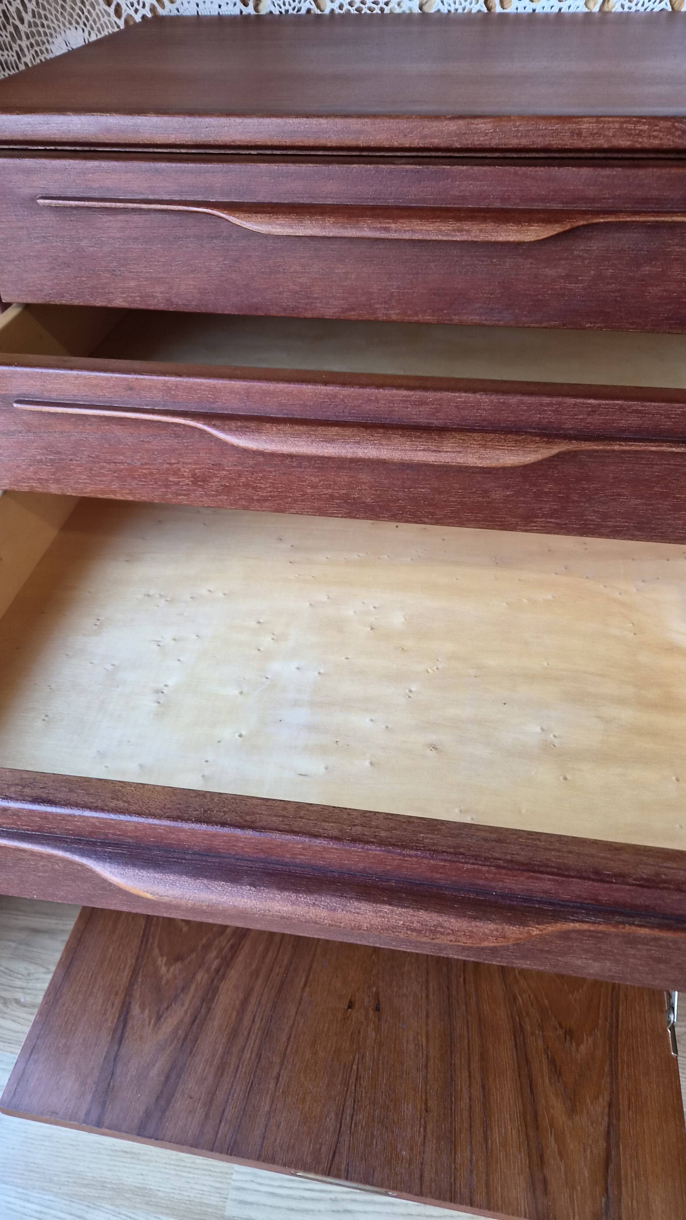 Scandinavian threading Swiss teak model 6002 dated 1961.