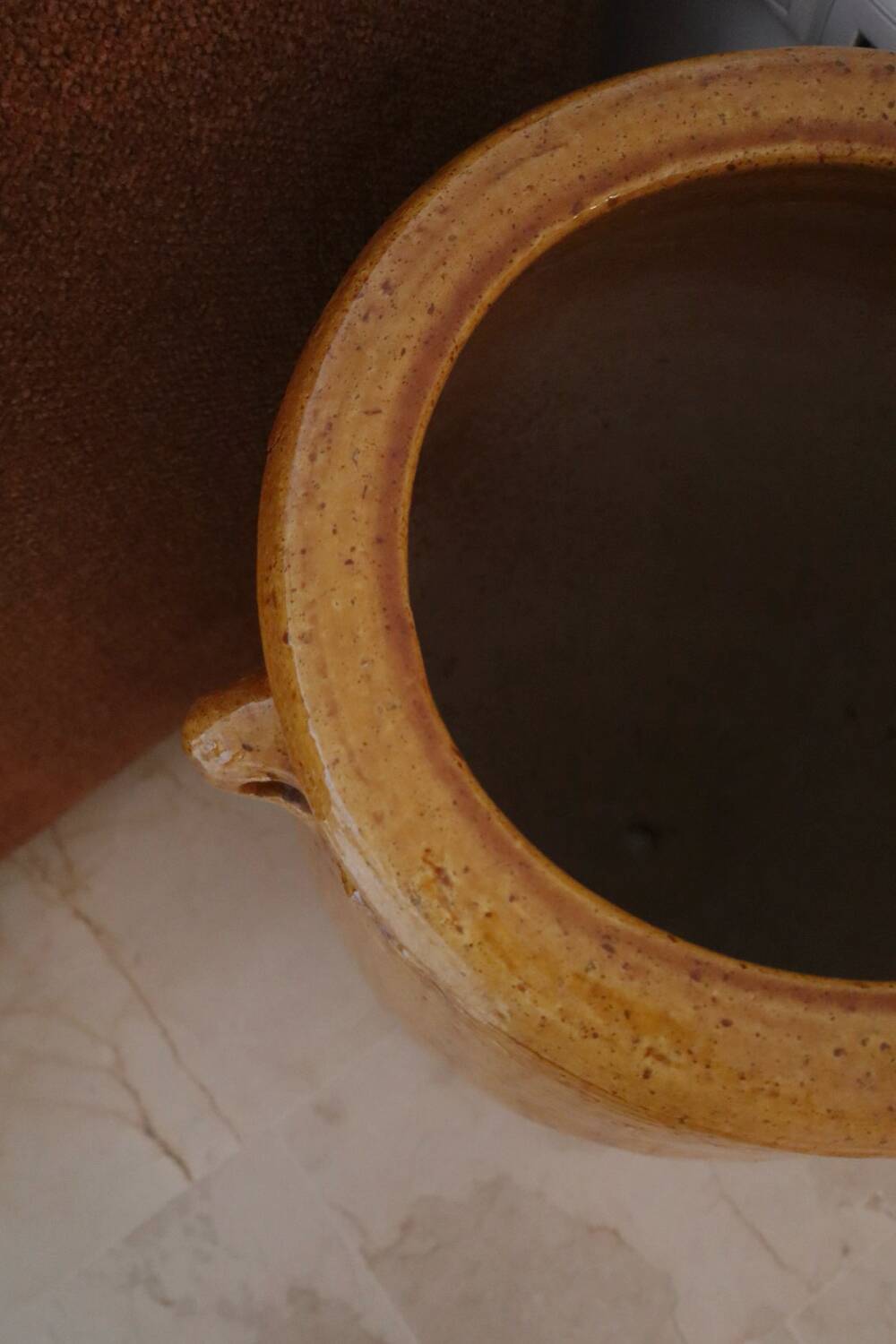 Large terracotta jar tamegroute enameled in curry yellow