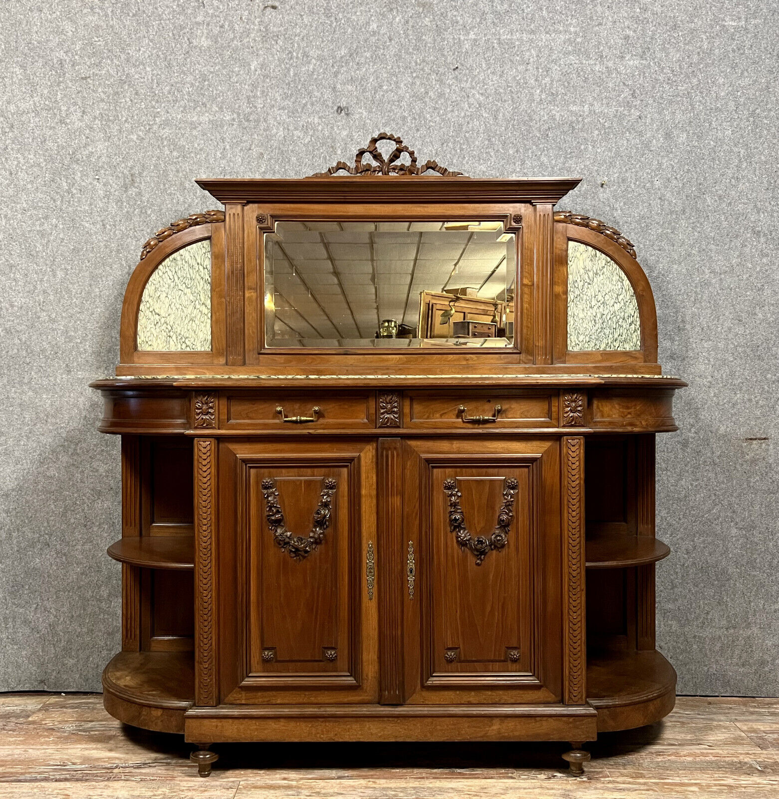 Sideboard in a row Louis XVI half-moon walnut around 1850
