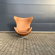 Original Fritz Hansen Egg chair from 1983 in perfect condition, new!! Rustic Cognac Camel Leather