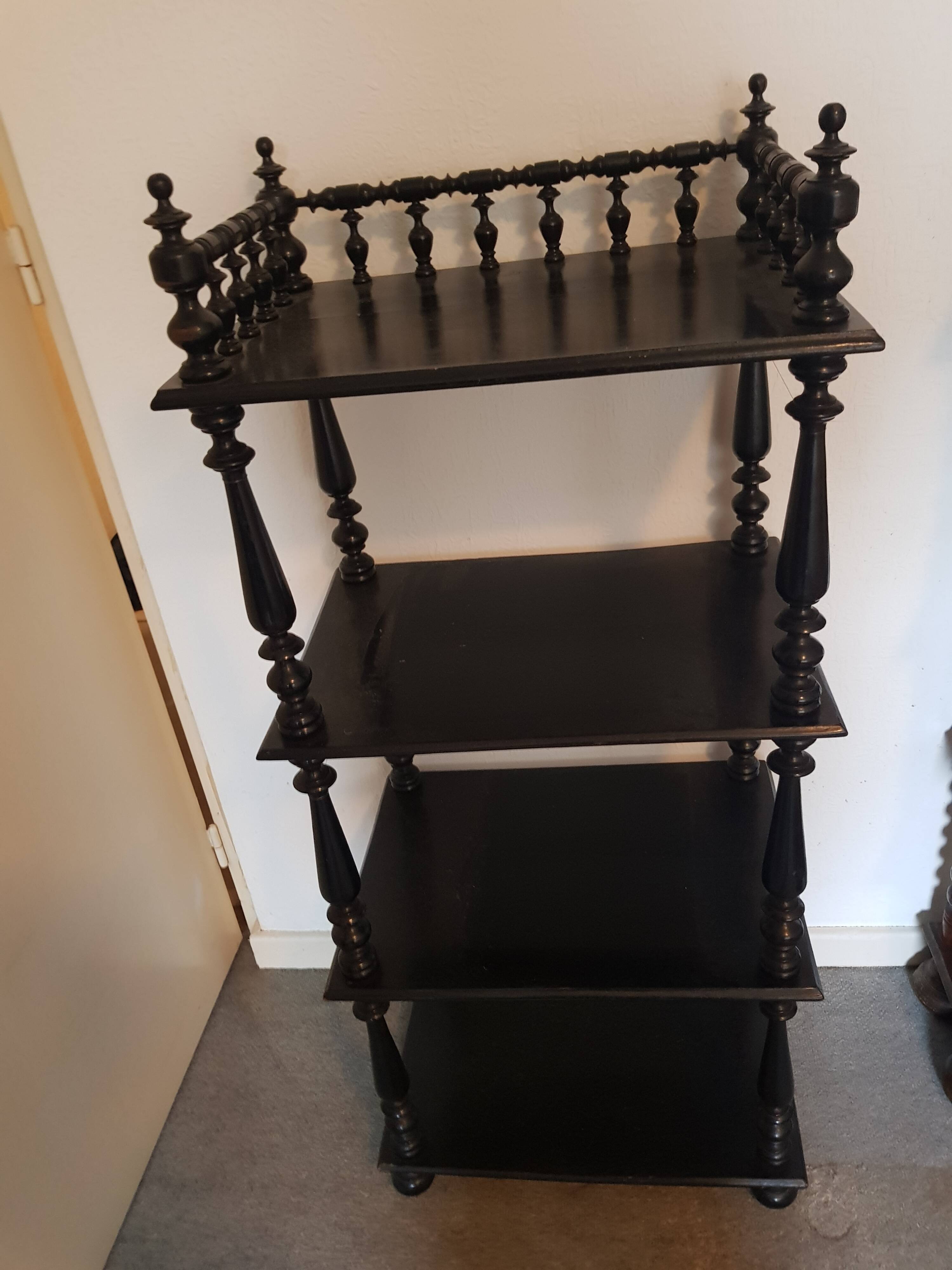 4-shelf turned wood shelf