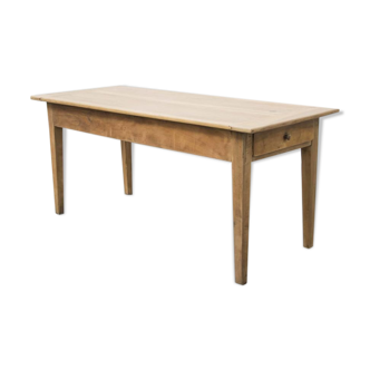 Countryside table