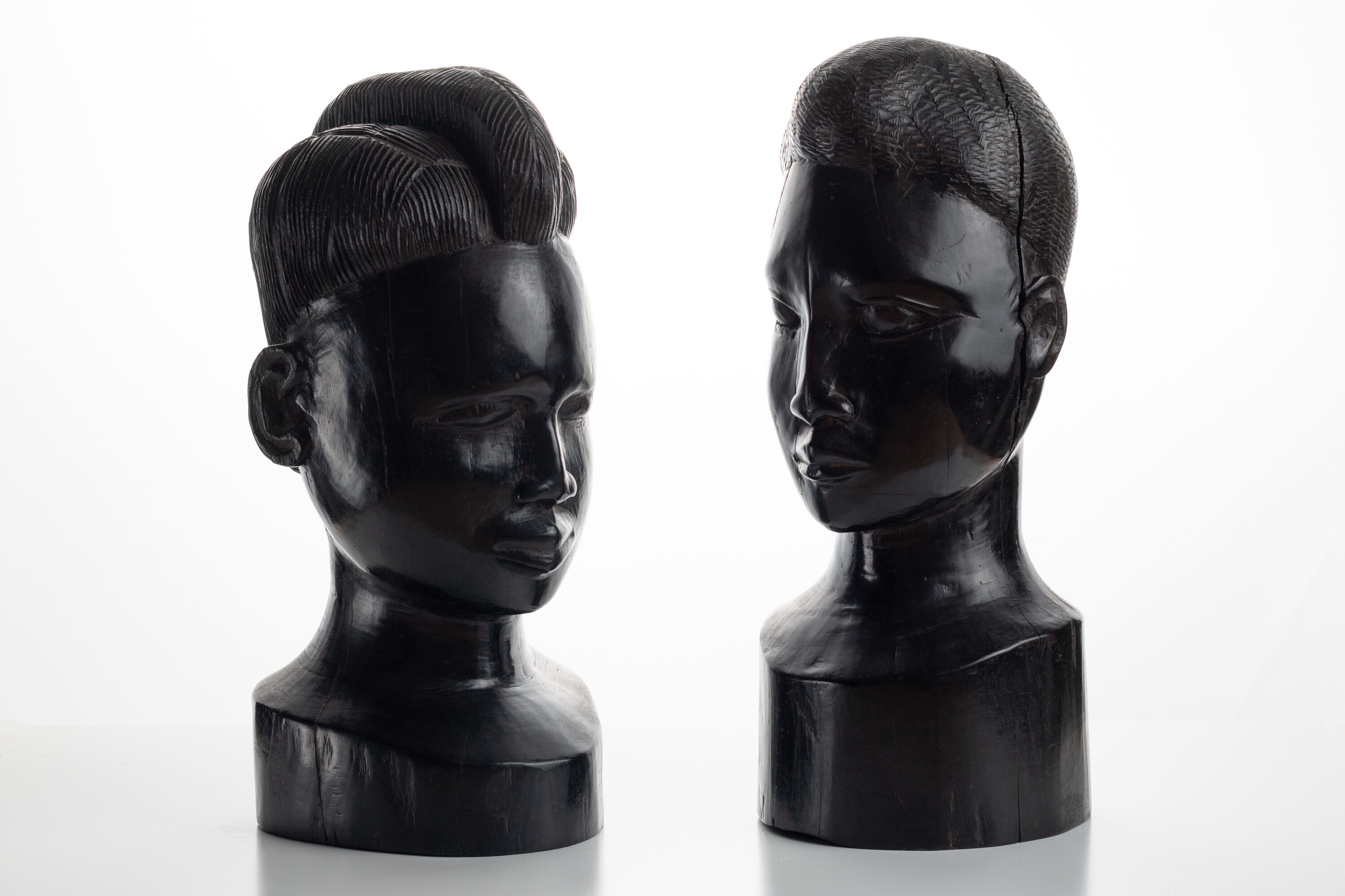 Pair of African busts carved in ironwood / ebony / vintage / book clamps