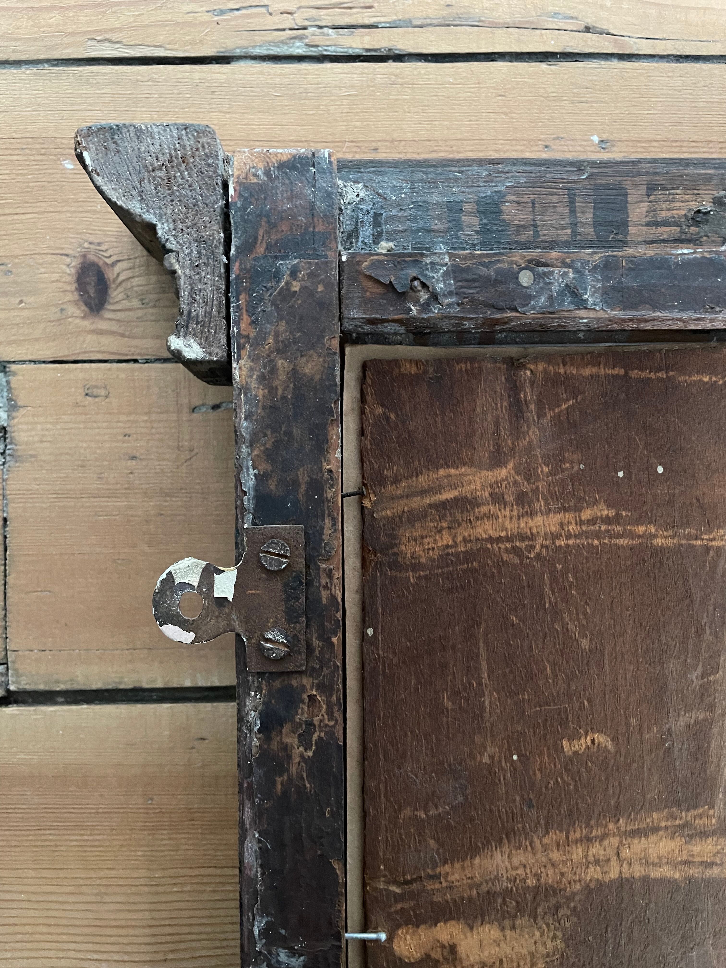 Wall mirror from the 1930s