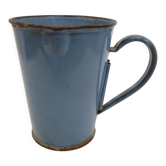 Pichet émaillé ancien bleu avec bec verseur