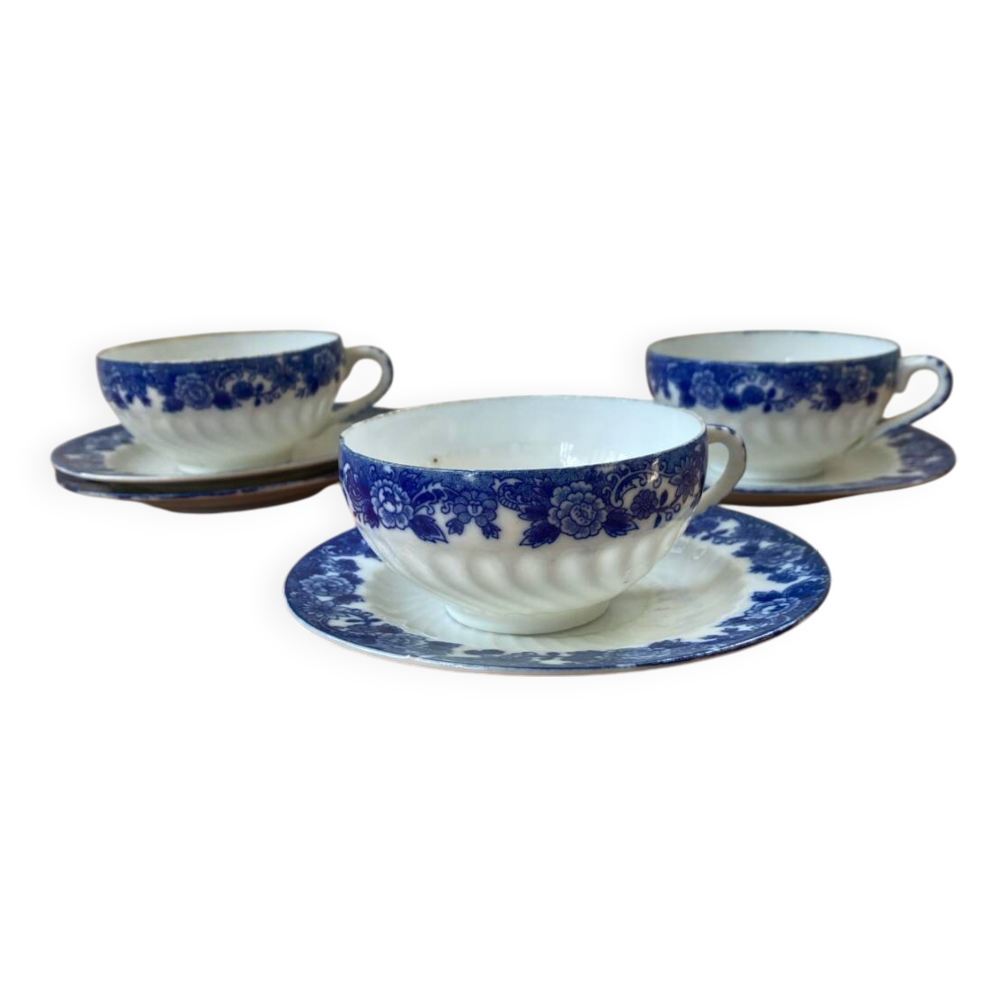 3 Japanese fine porcelain cups and saucers