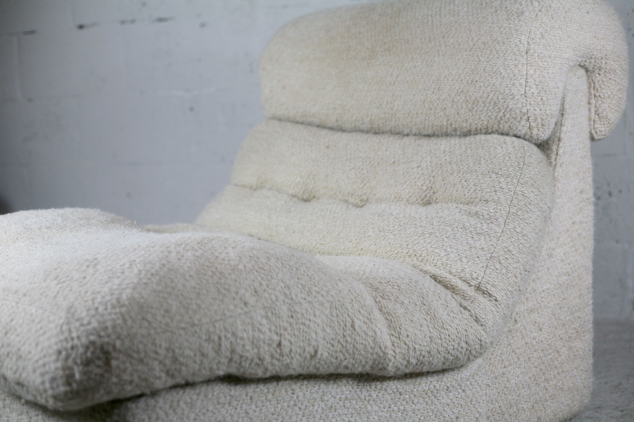 Chair "Space Age" in unbleached wool, France, circa 1970