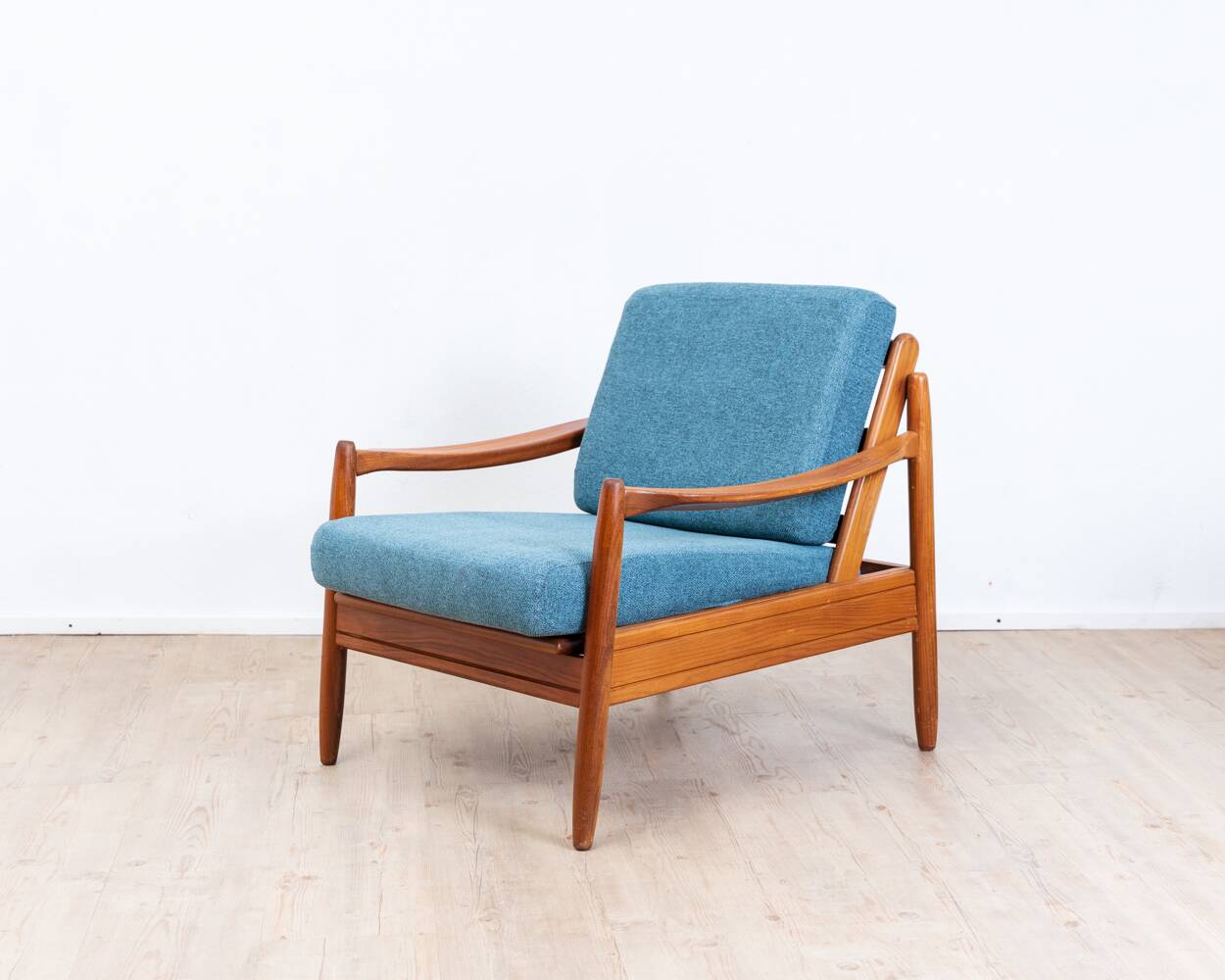 Fauteuil Teak années 60 Bleu