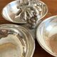 Serviteur à apéritif 3 compartiments en métal argenté – décor végétal