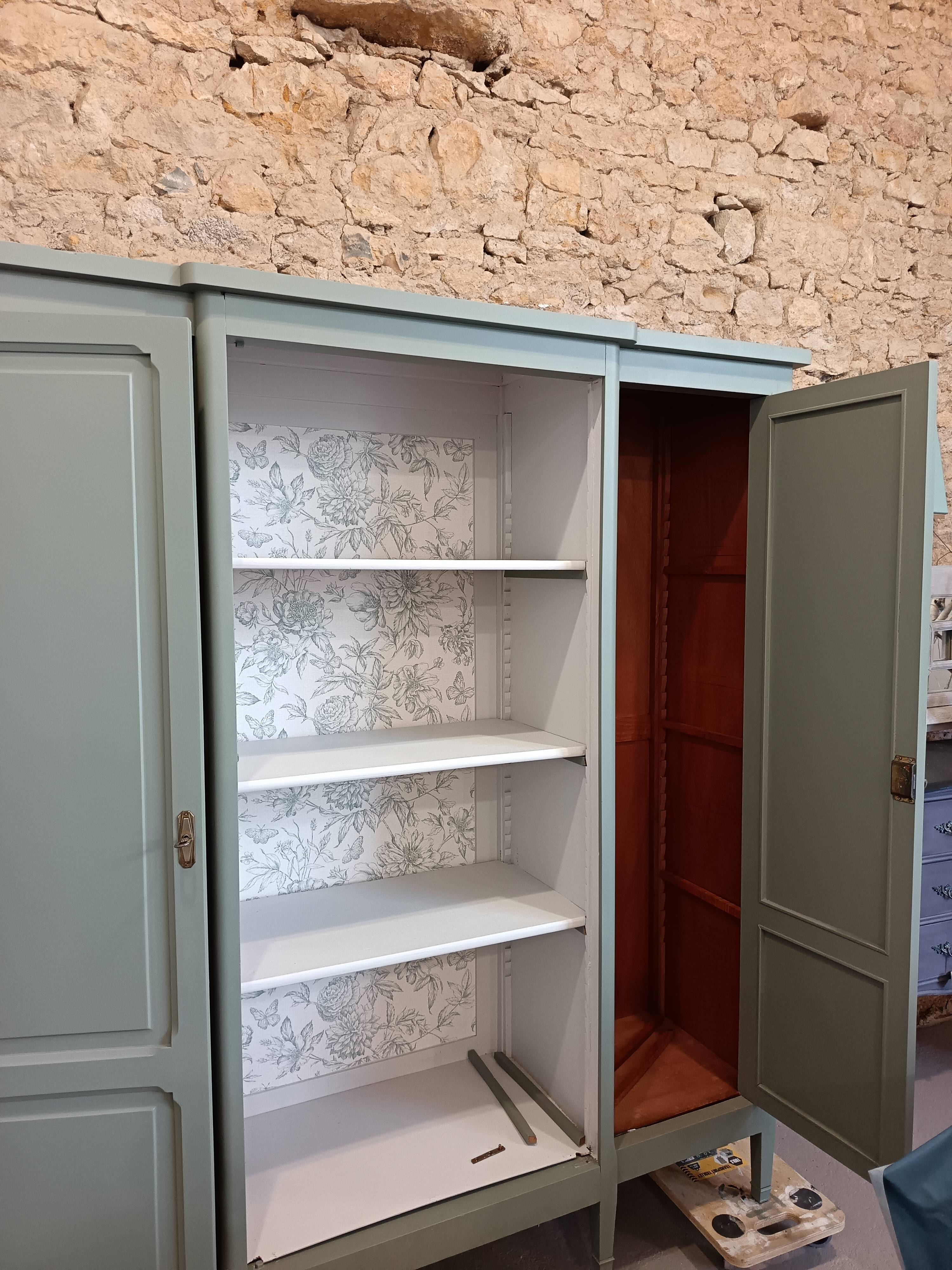 Bronze green display cabinet bookshelf