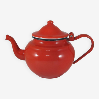 Vintage teapot coffee maker in red enameled metal