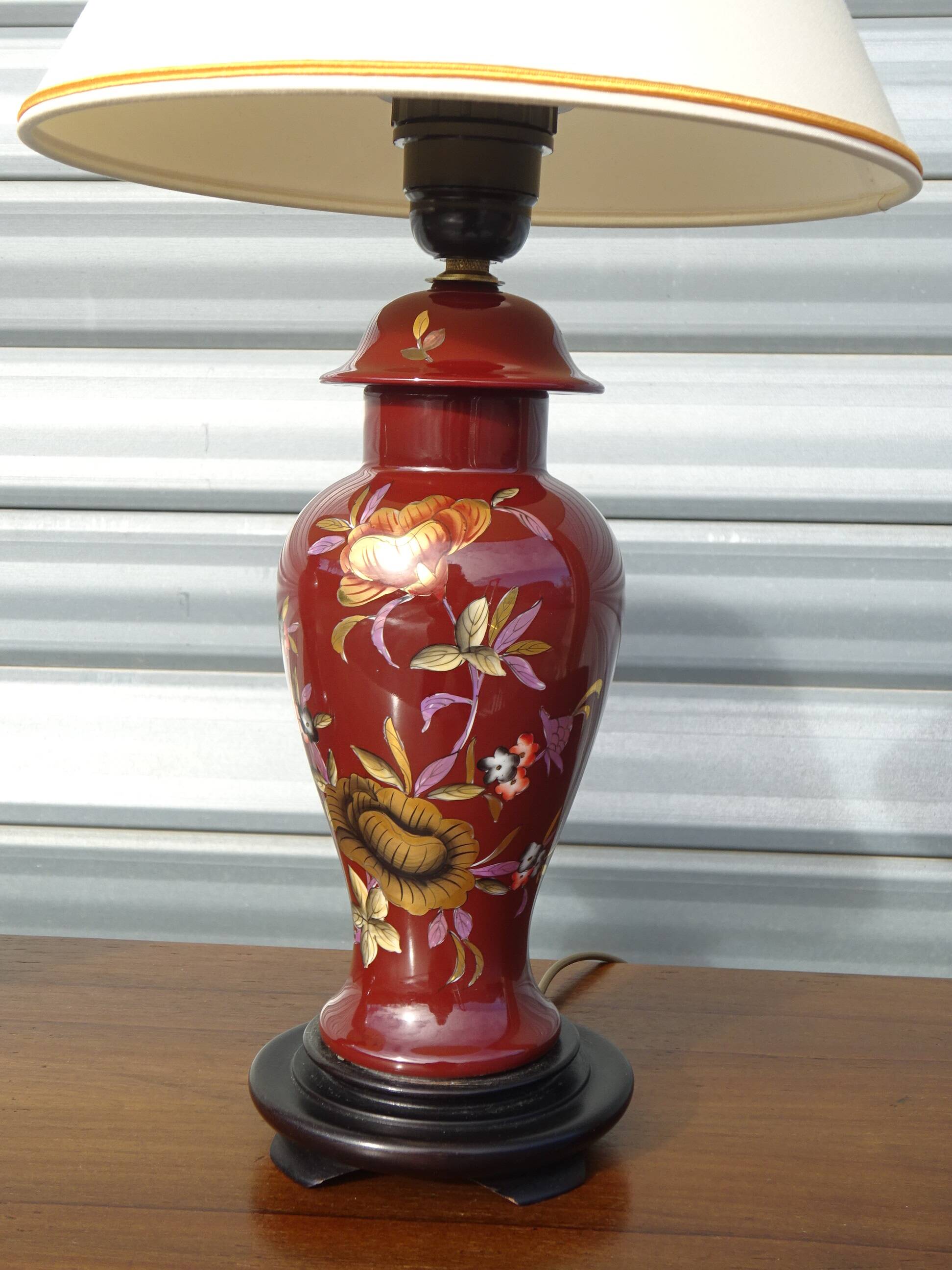 pair of bedside lamps in Limoges porcelain