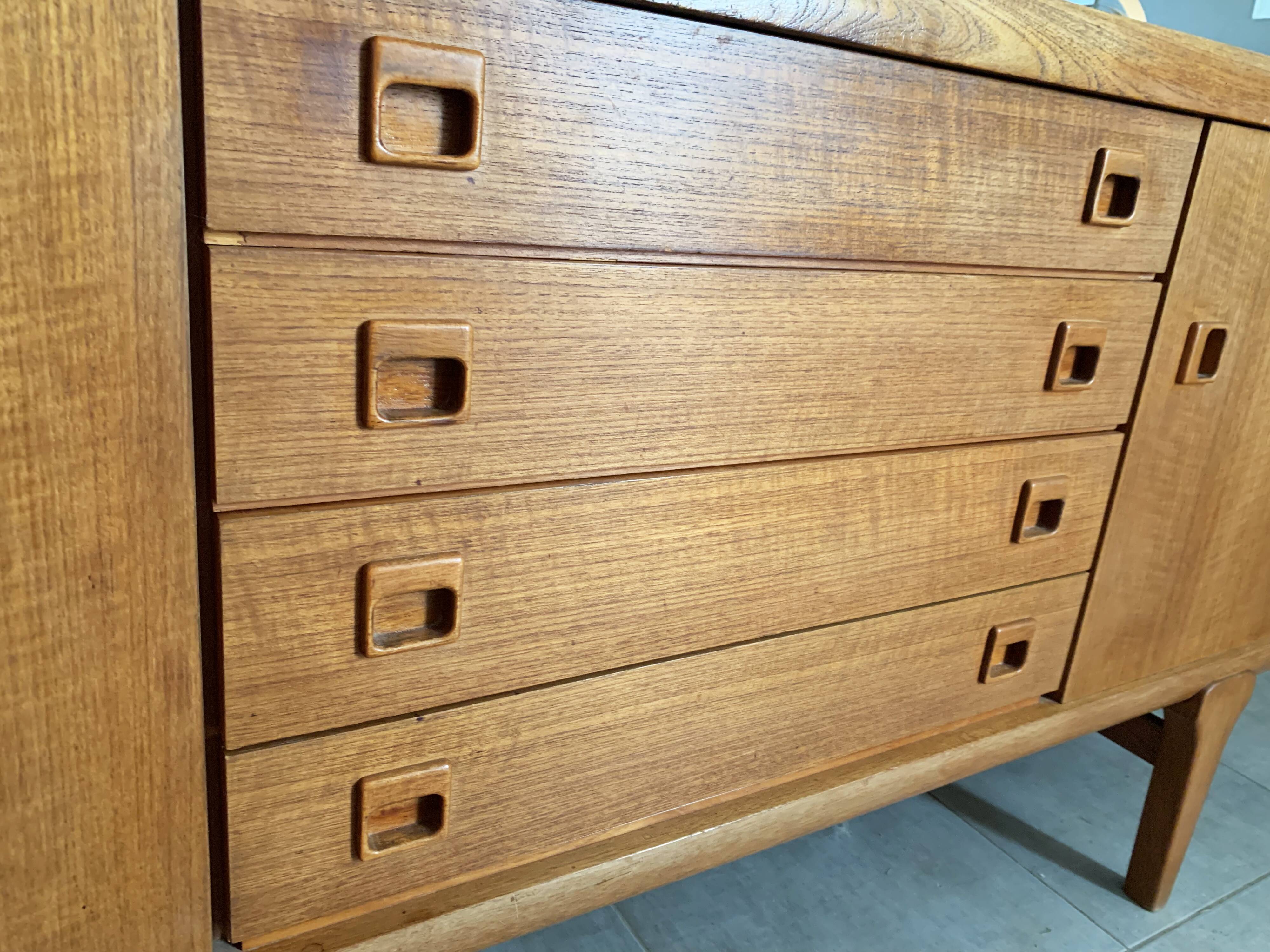 Large Danish vintage row in blond teak from the 60s