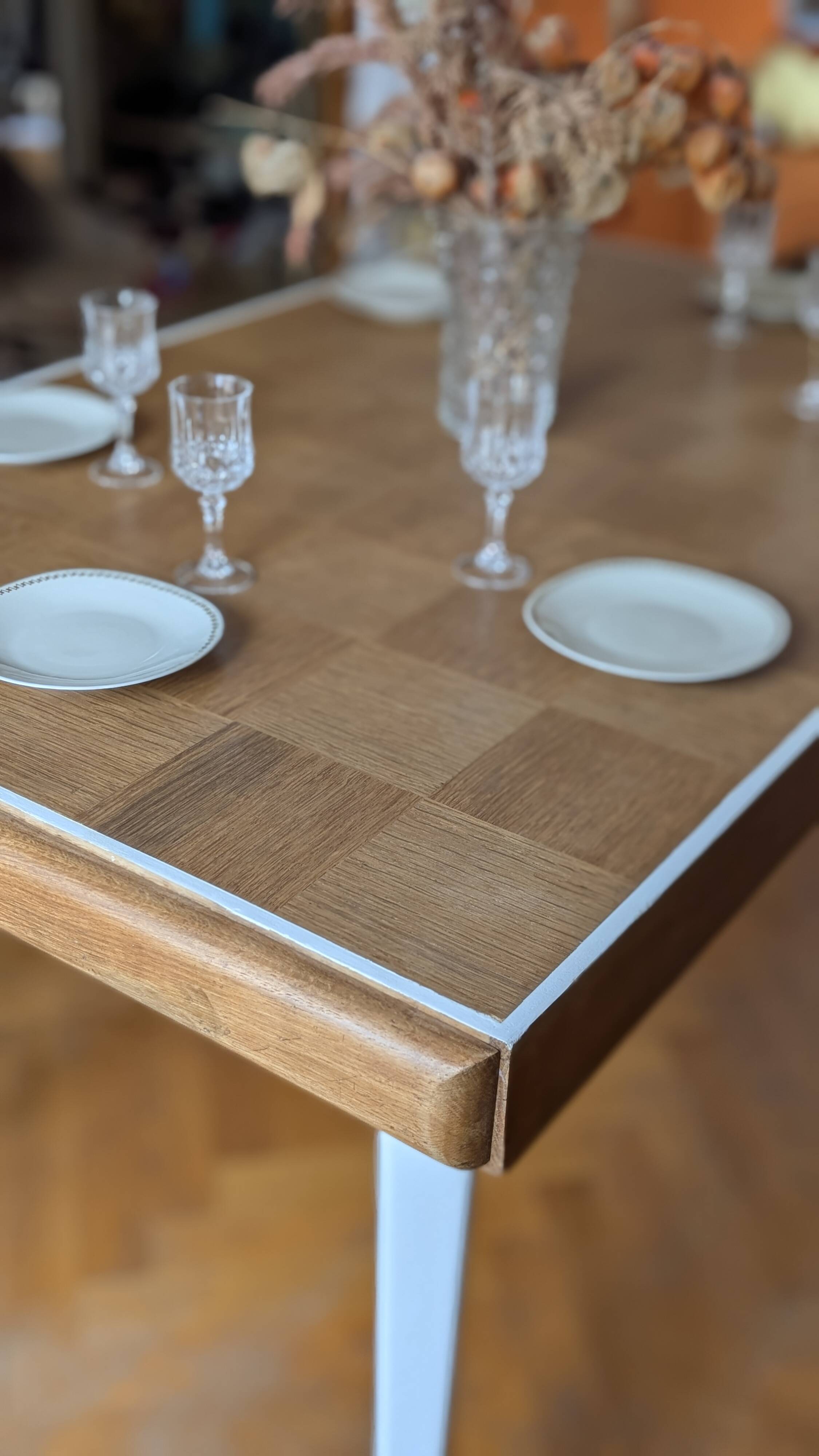 Checkerboard table oak