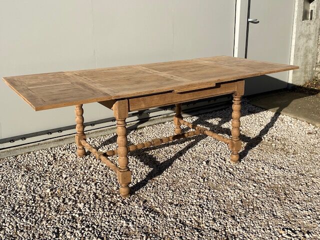 Farmhouse table with extensions up to 223 cm