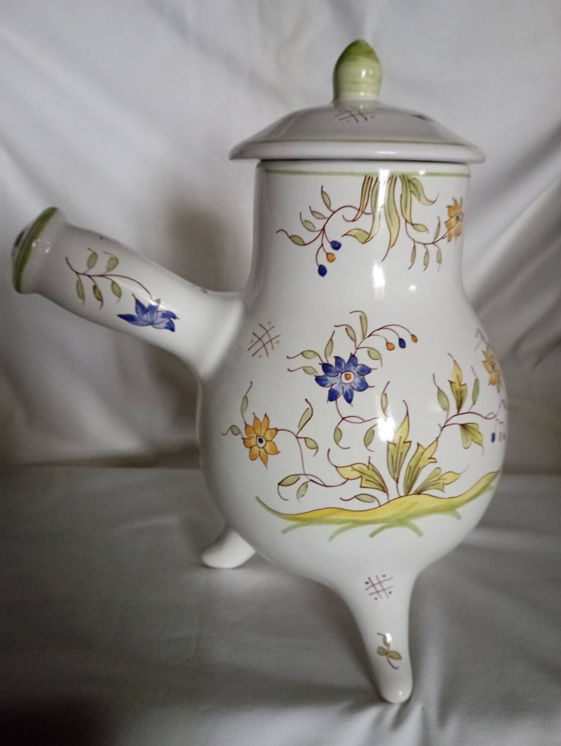 Moustiers chocolate maker