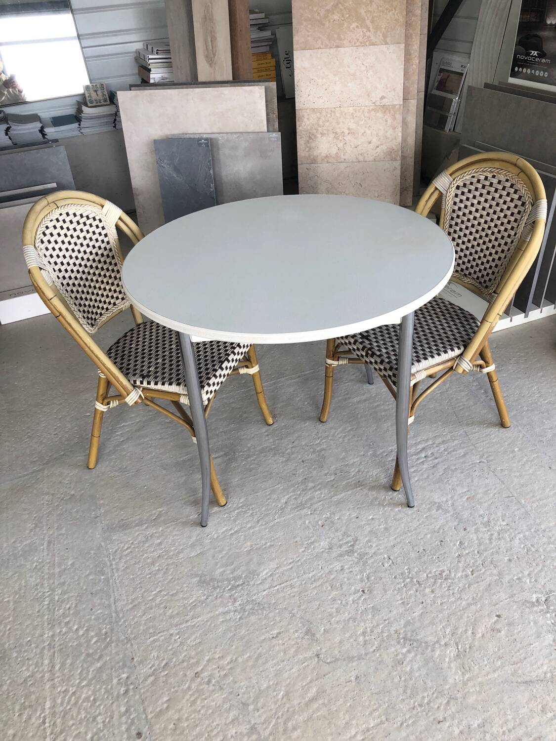 Vintage round table and 2 bistro chairs